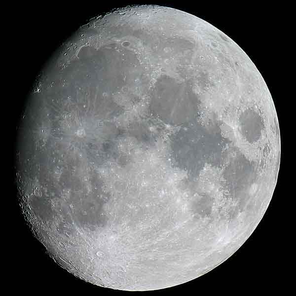 Unigue Facts About The Globe The Moon